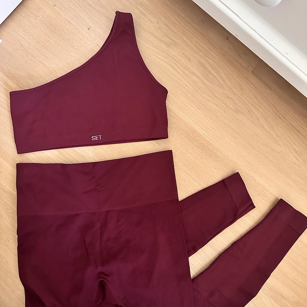 Matching Set Active off the shoulder set. Excellent used condition
